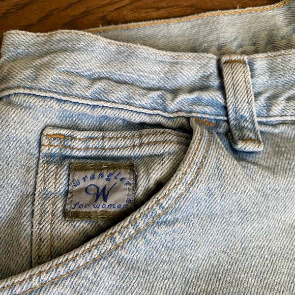 Vintage Wrangler Light Wash denim shorts - Picture 3 of 6
